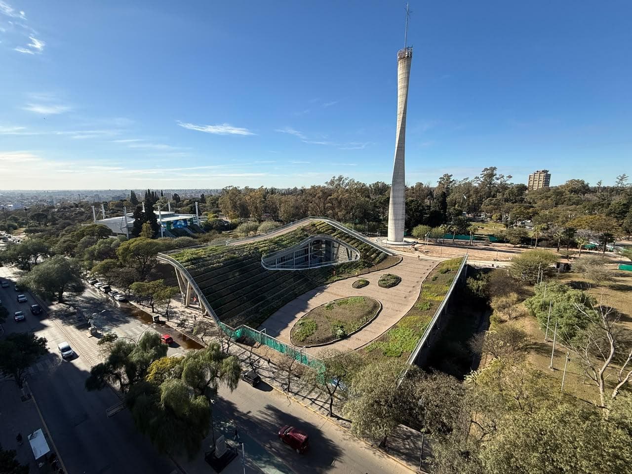 Beautiful high-floor 2-bedroom apartment with a stunning view of the park, just a few meters from Plaza España
