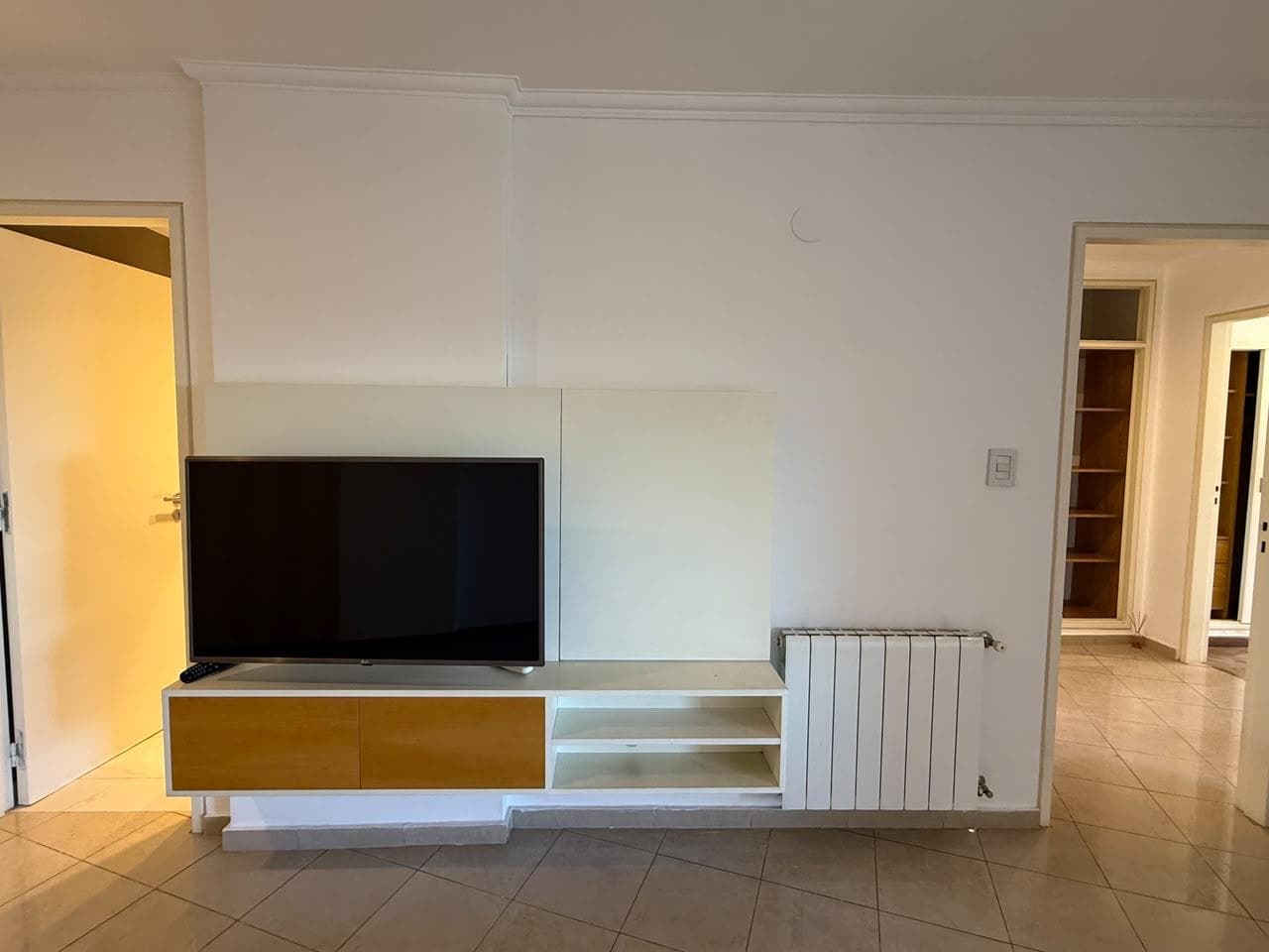 Beautiful high-floor 2-bedroom apartment with a stunning view of the park, just a few meters from Plaza España