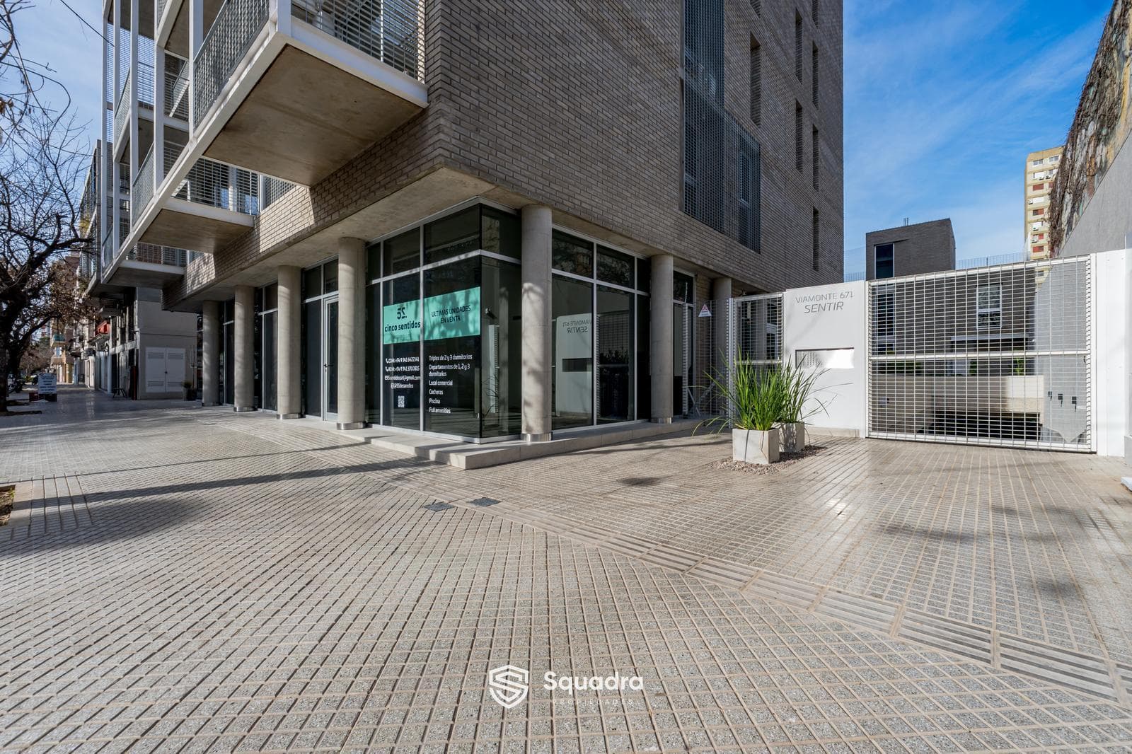 FOR SALE - 12 m2 covered garage - Republica de la Sexta neighborhood, Rosario.