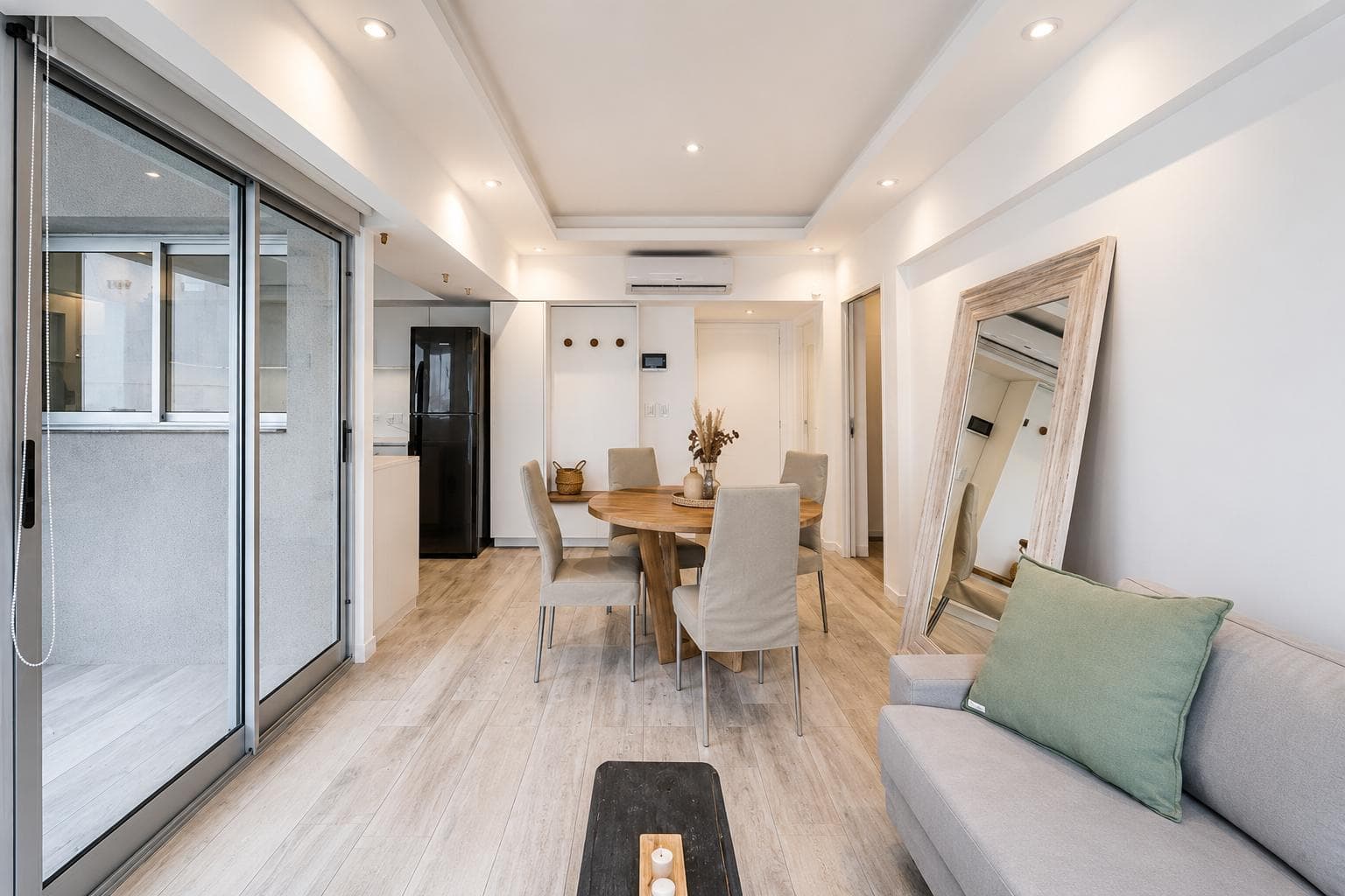 12- or 24-Month Lease - 2-Room Apartment - Furnished - Parking Space - Güemes Area