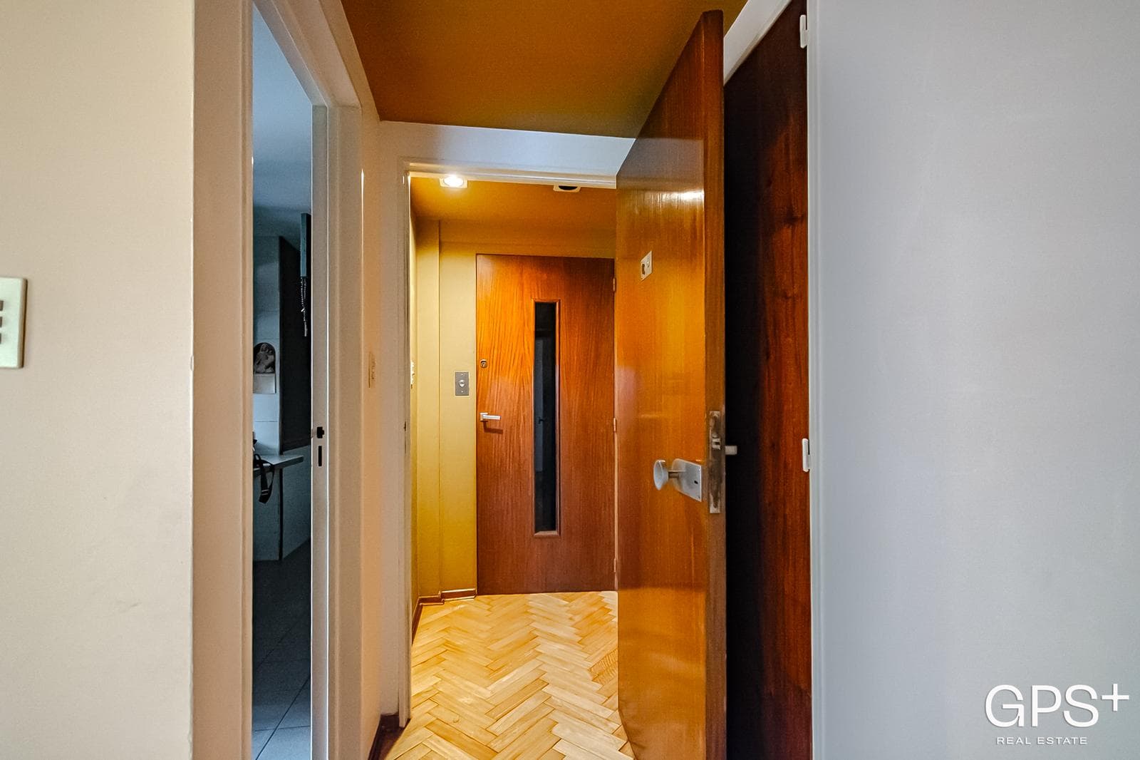 Excellent Tower, Top Floor with Private Terrace—Full of Light and Sun—Attached Parking Space