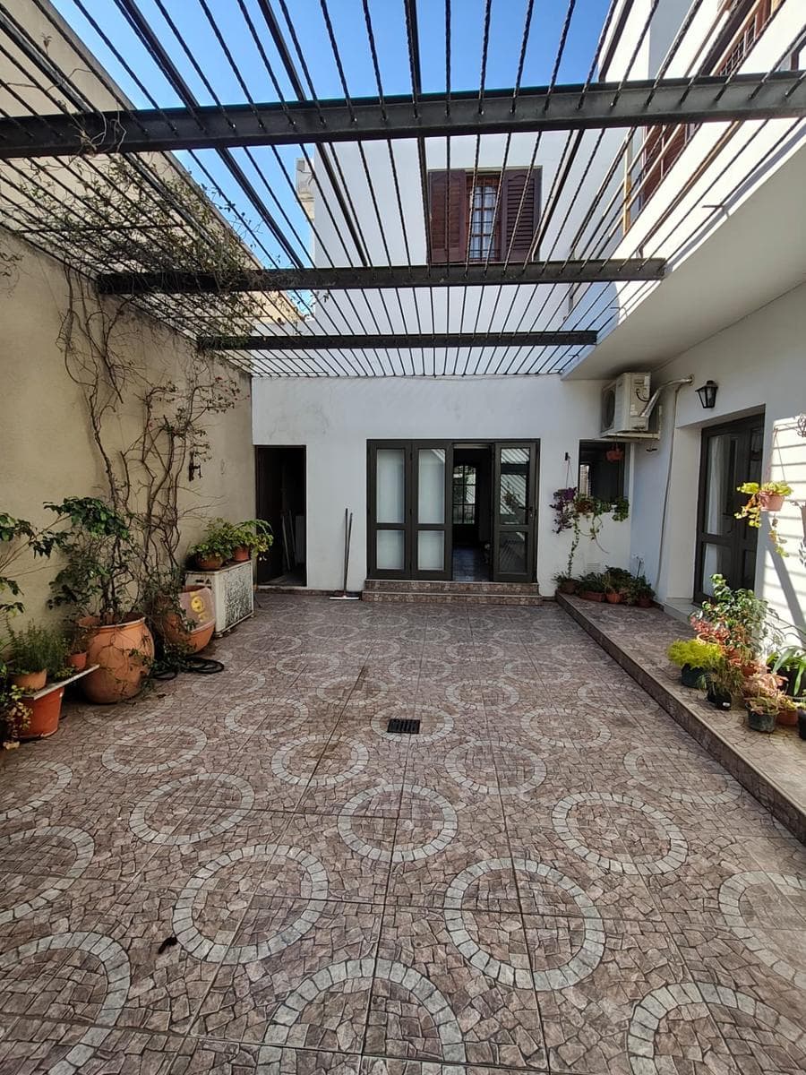4-Bedroom House for Sale in General Paz