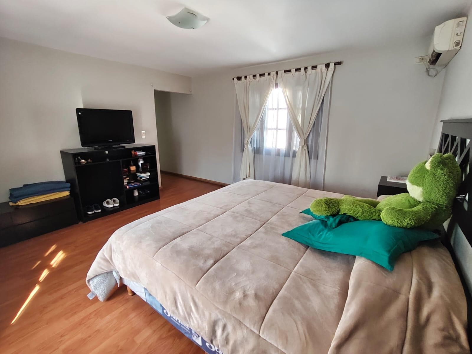 4-Bedroom House for Sale in General Paz