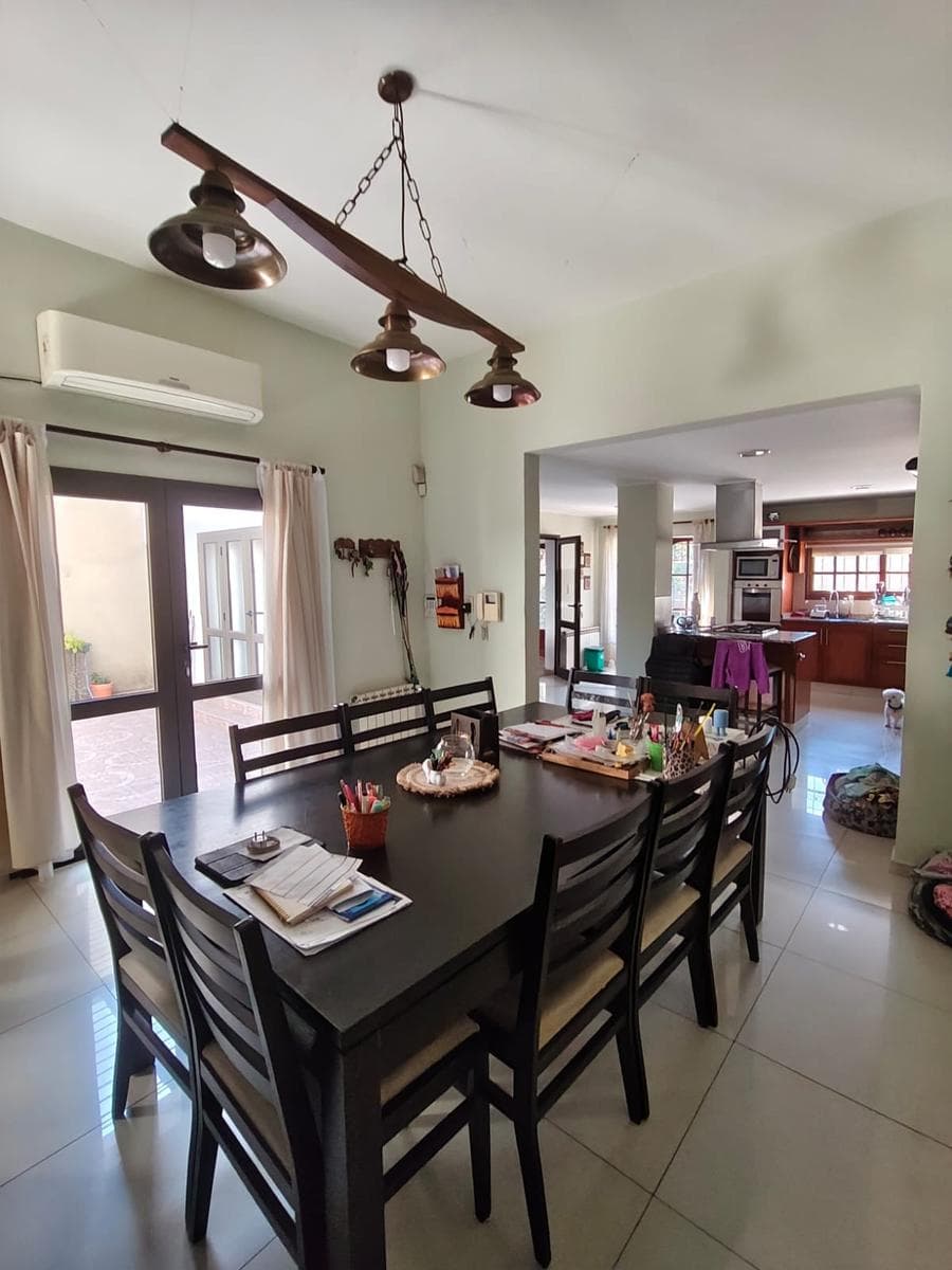 4-Bedroom House for Sale in General Paz
