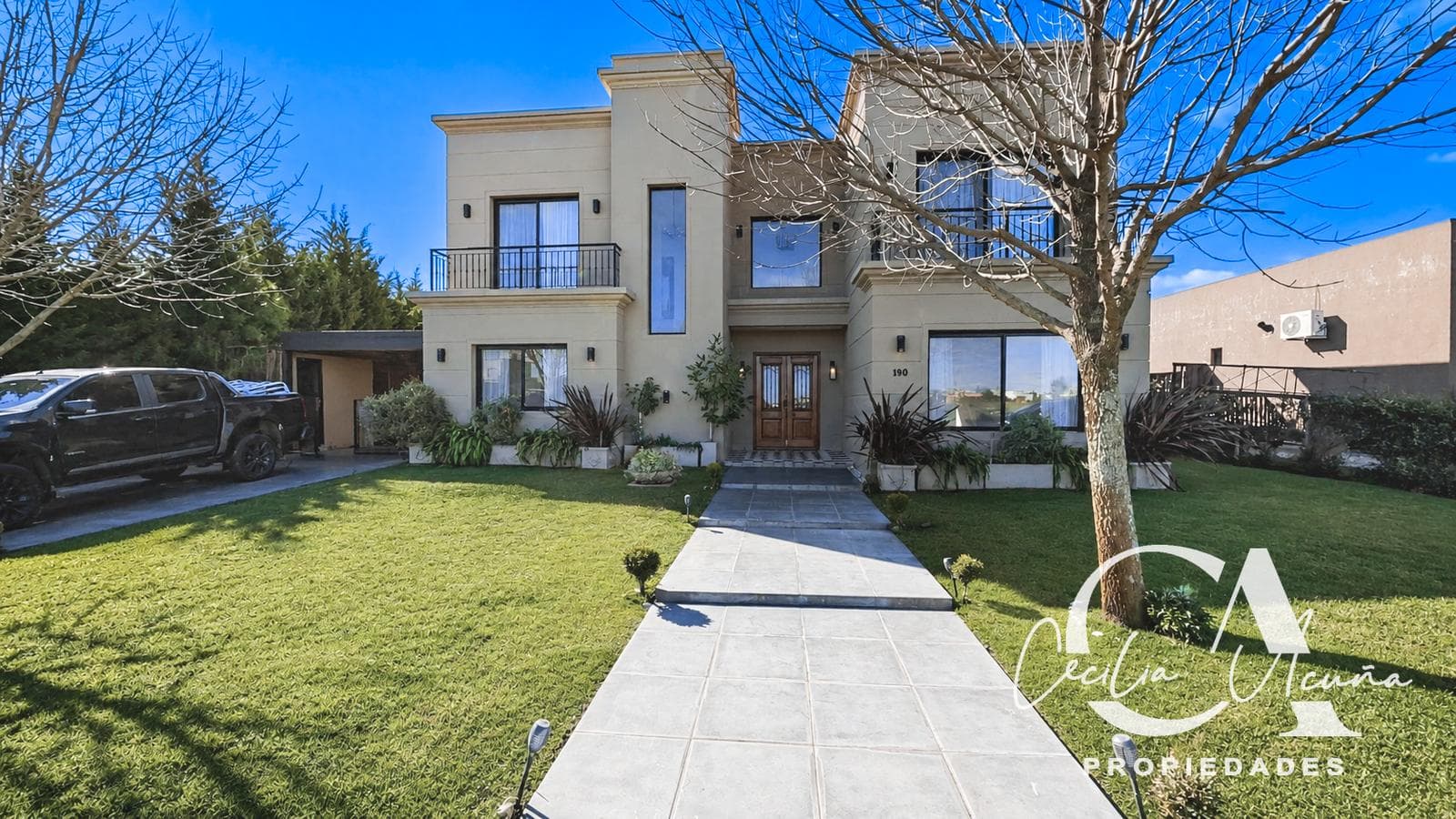 House for Sale Eligible for a Mortgage in San Sebastian