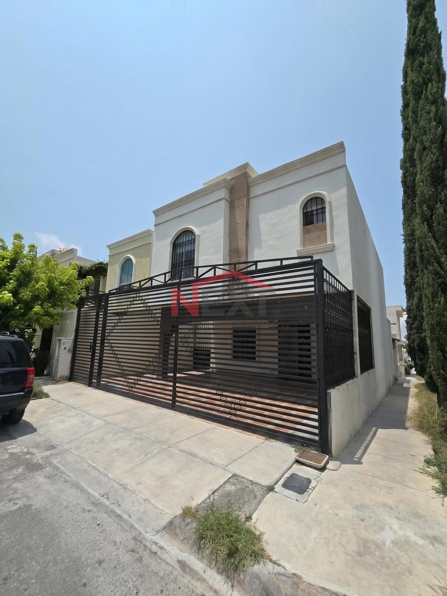 Corner House for Sale - Real del Sol