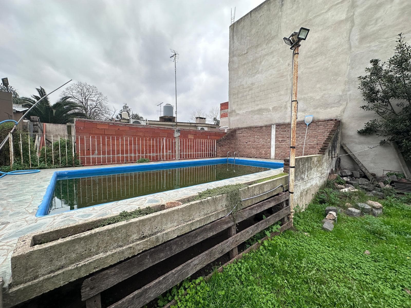 5-room house with pool and garden—PRIVATE FINANCING—in Gonzalez Catan