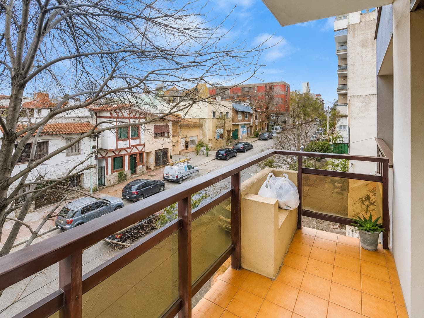 4-Room Apartment with Balcony and Garage, Renovated, La Perla