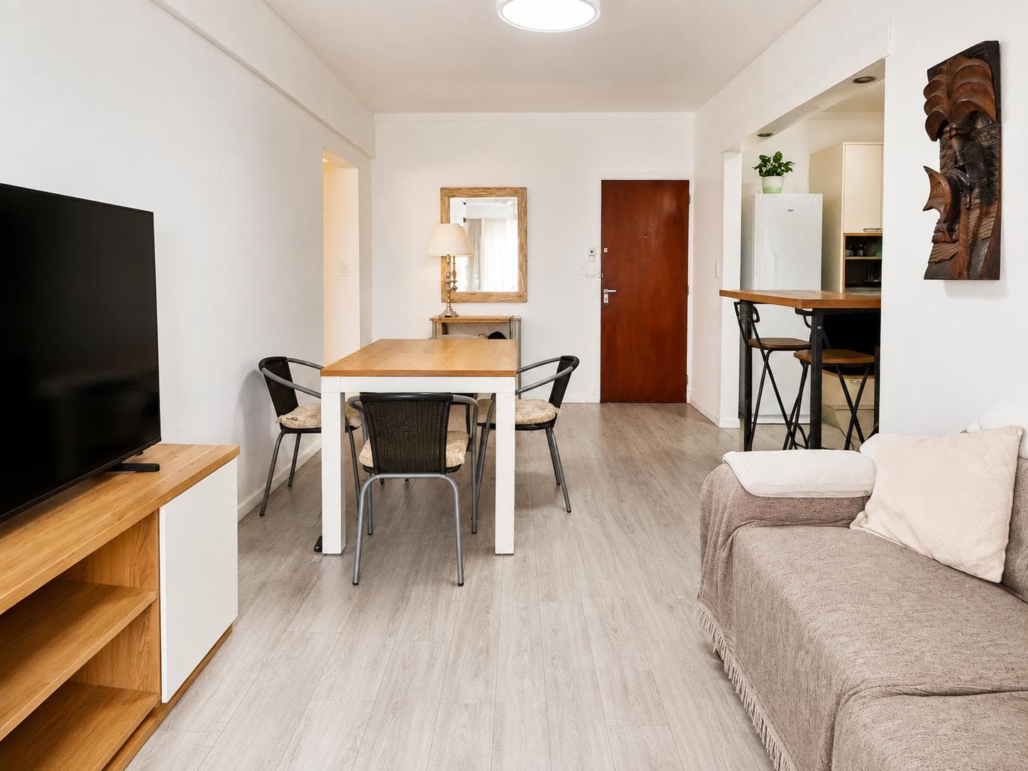 4-Room Apartment with Balcony and Garage, Renovated, La Perla