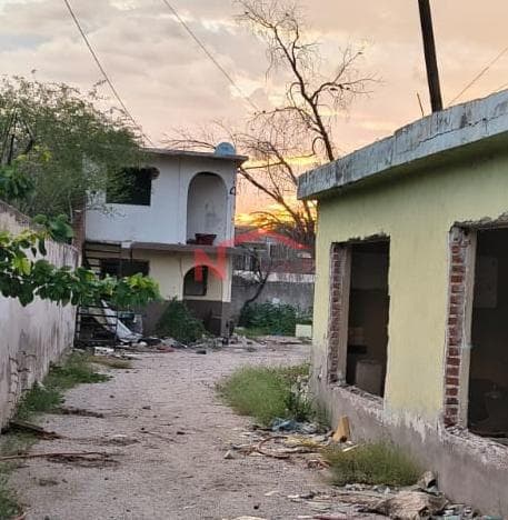 HOUSE WITH APARTMENTS FOR SALE IN COL. Y GRIEGA