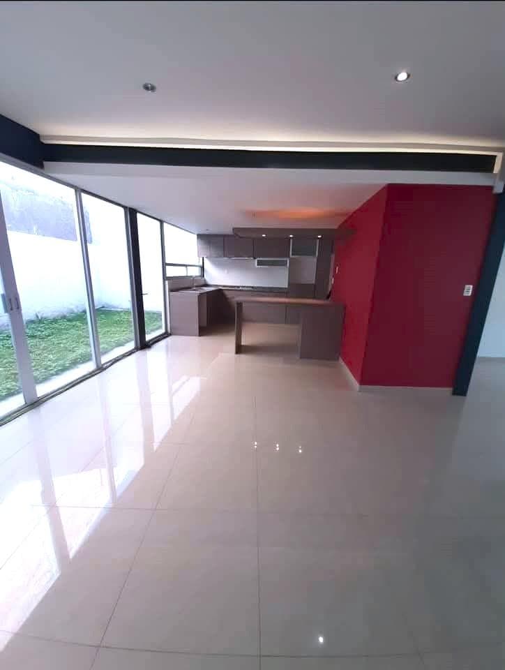 House with security service for sale in LOMAS VERDES