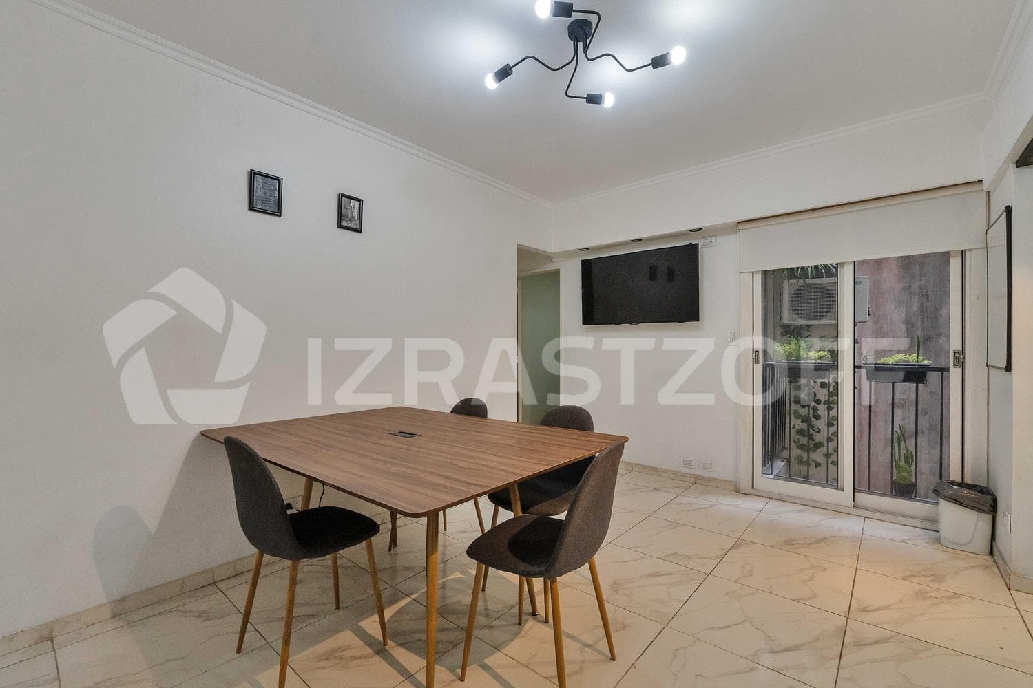 Apartment for sale and rent in Recoleta. Renovated one-bedroom apartment. Suitable for professionals