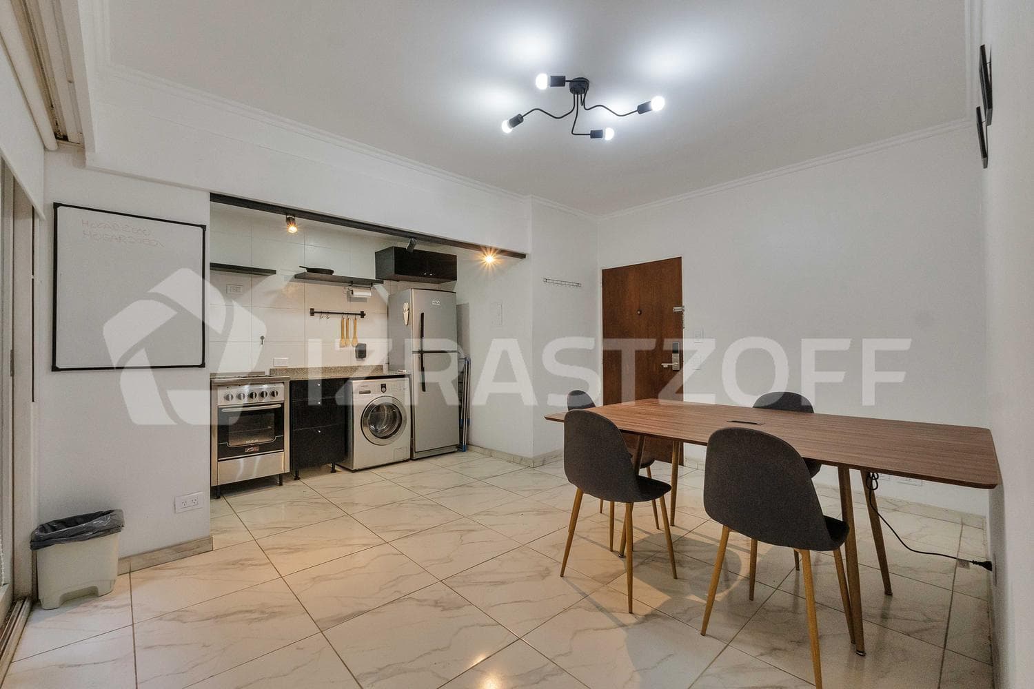 Apartment for sale and rent in Recoleta. Renovated one-bedroom apartment. Suitable for professionals
