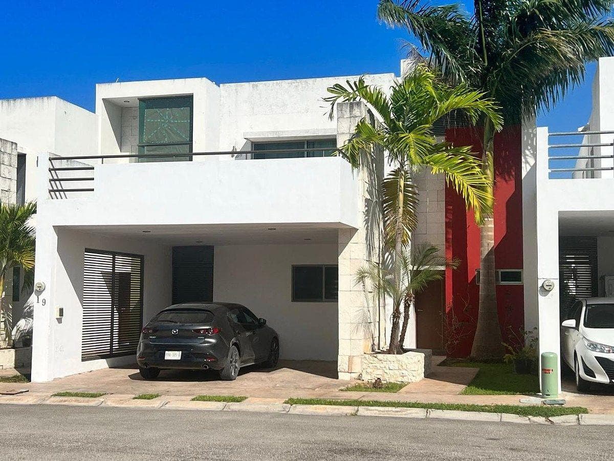 3-Bedroom House in San Remo Altabrisa, Mérida