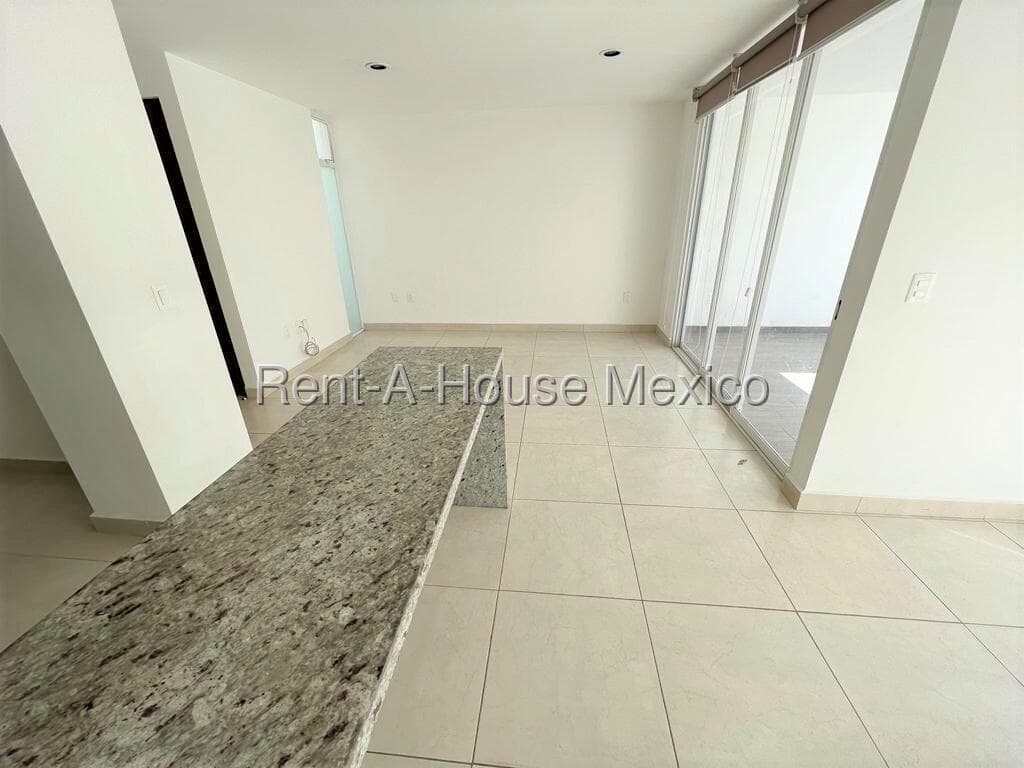 3-story house for rent with a rooftop garden and the option to add a 4th bedroom – Zakia, Querétaro