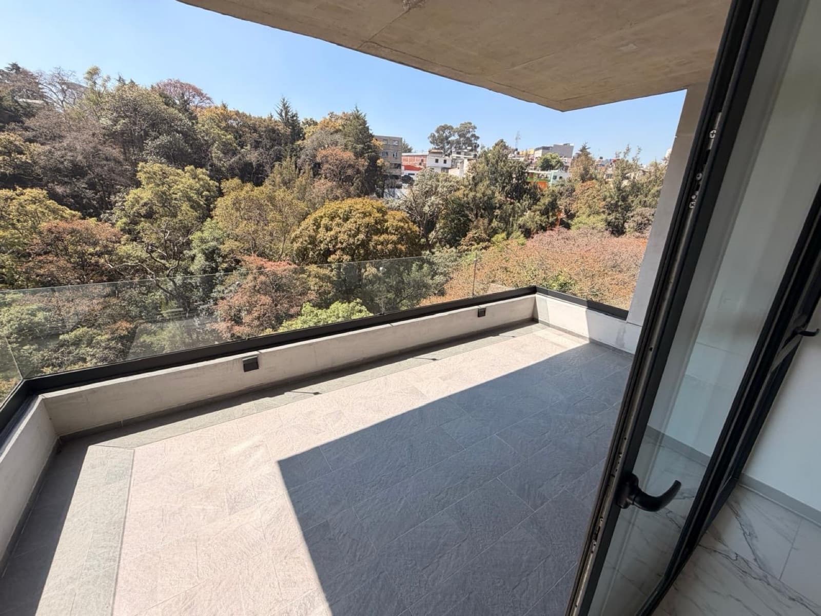 Apartment for rent in Santa Fe: new, with a terrace, storage room, laundry area, 1 parking space, and luxury amenities