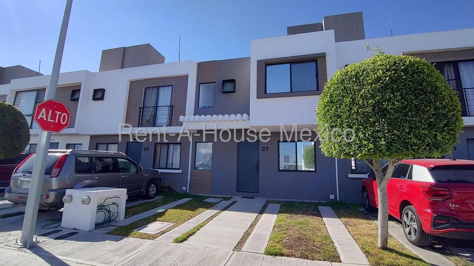 Casa en renta de 3 recámaras con amplio patio de 31 m² y calentador solar – Zakia, Querétaro