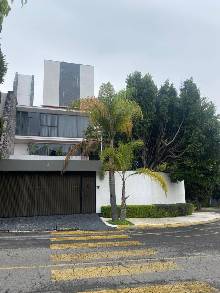 Casa en Venta de lujo con ingreso garantizado en Bosque de las Lomas Miguel Hidalgo 3 recámaras