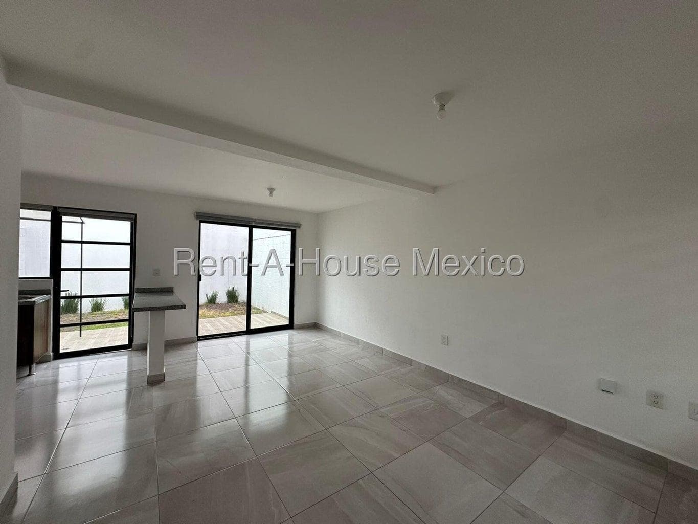 3-Bedroom House for Rent in a Gated Community with a Pool – Querétaro
