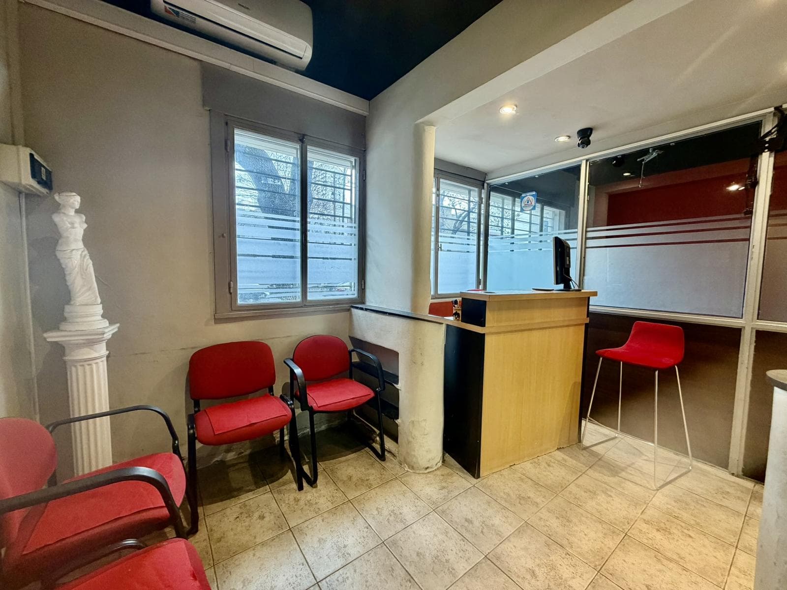 COMMERCIAL PROPERTY FOR RENT IN COLEGIALES