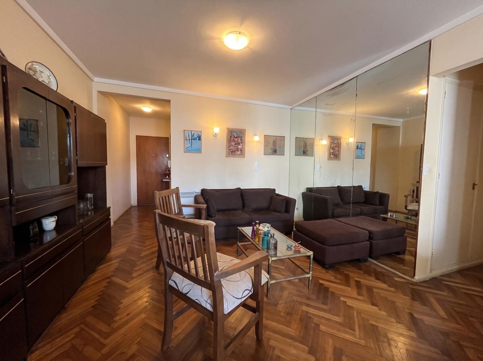 FOR SALE IN ALMAGRO: 4-ROOM APARTMENT—IDEAL FOR RENOVATION