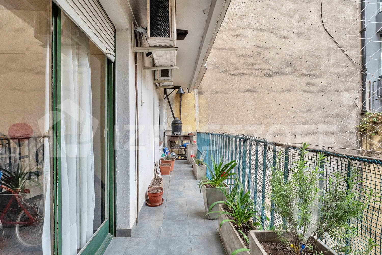 3-Bedroom Apartment for Sale with Separate Room (Renovated)