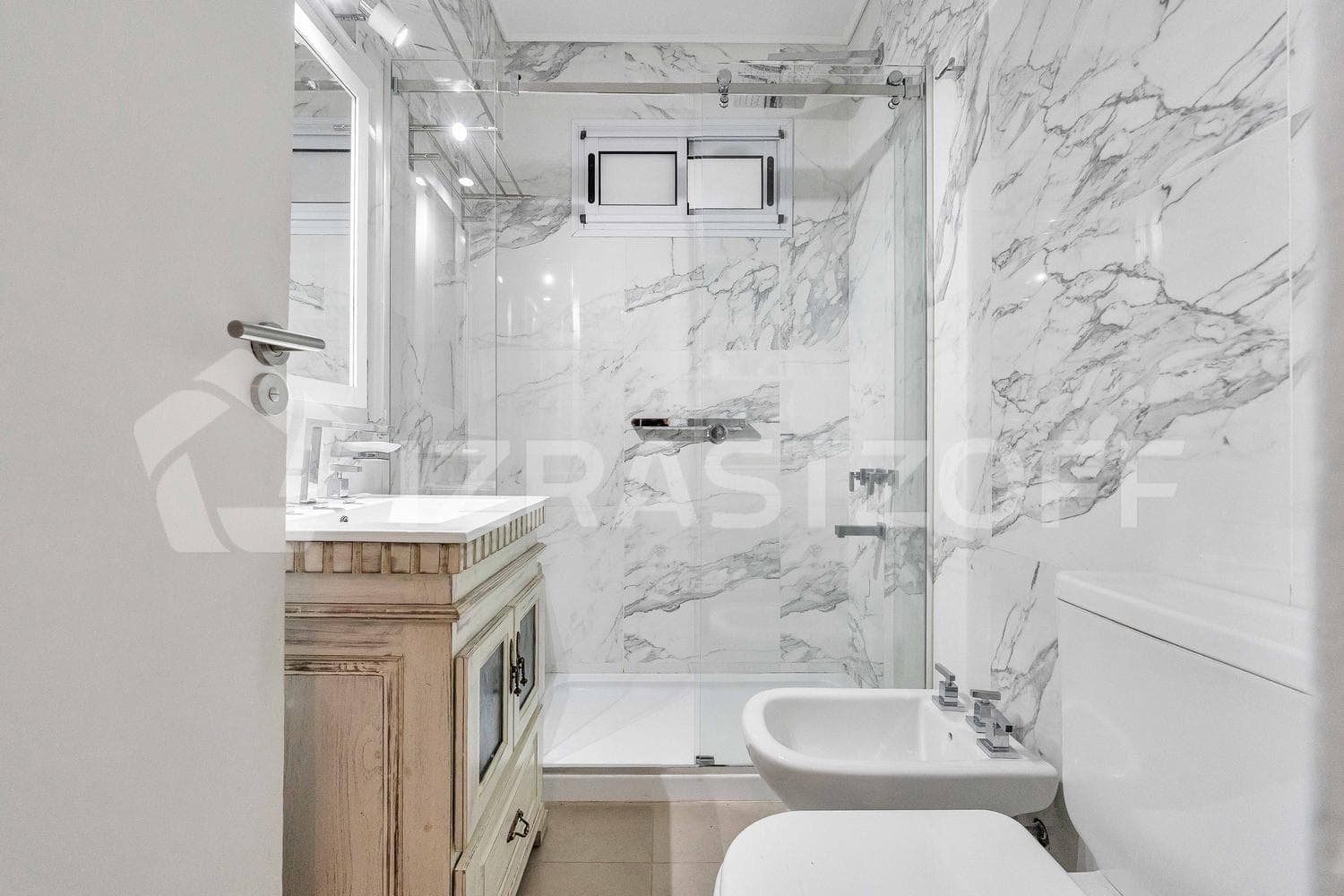 3-Bedroom Apartment for Sale with Separate Room (Renovated)