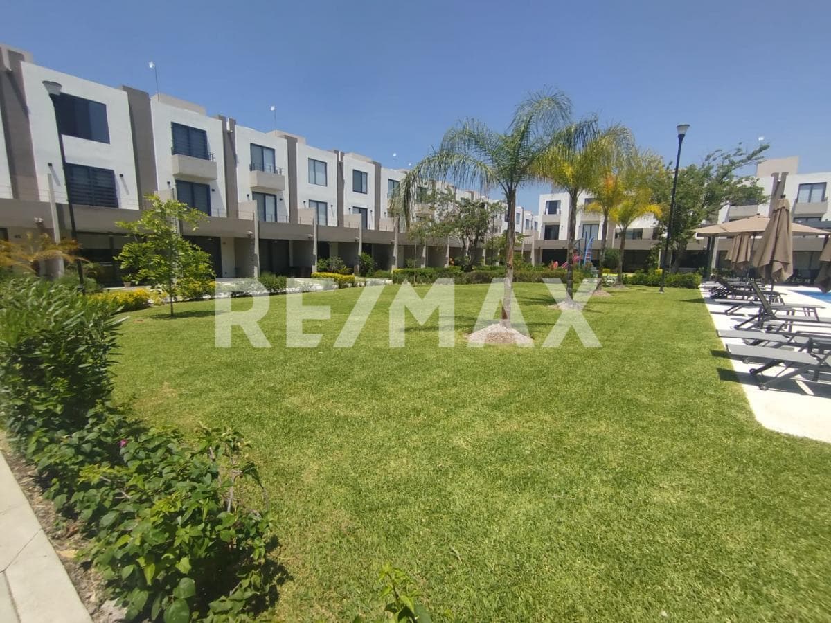 House for Rent in Aquasol