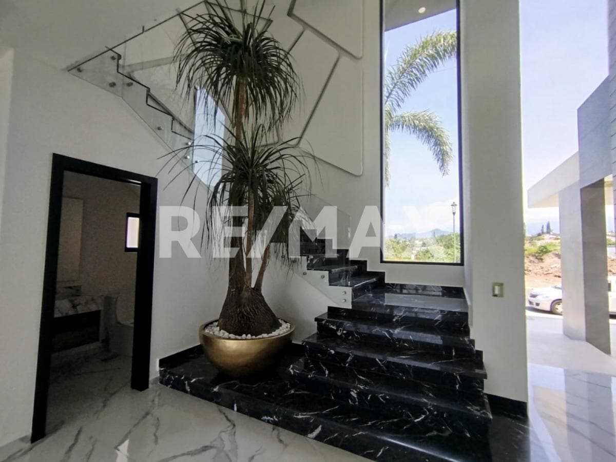 House for Sale in the Lomas de Cocoyoc Subdivision