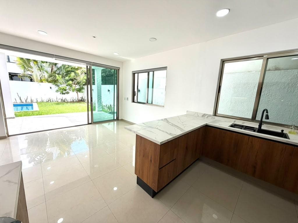 CUMBRES RESIDENCIAL House