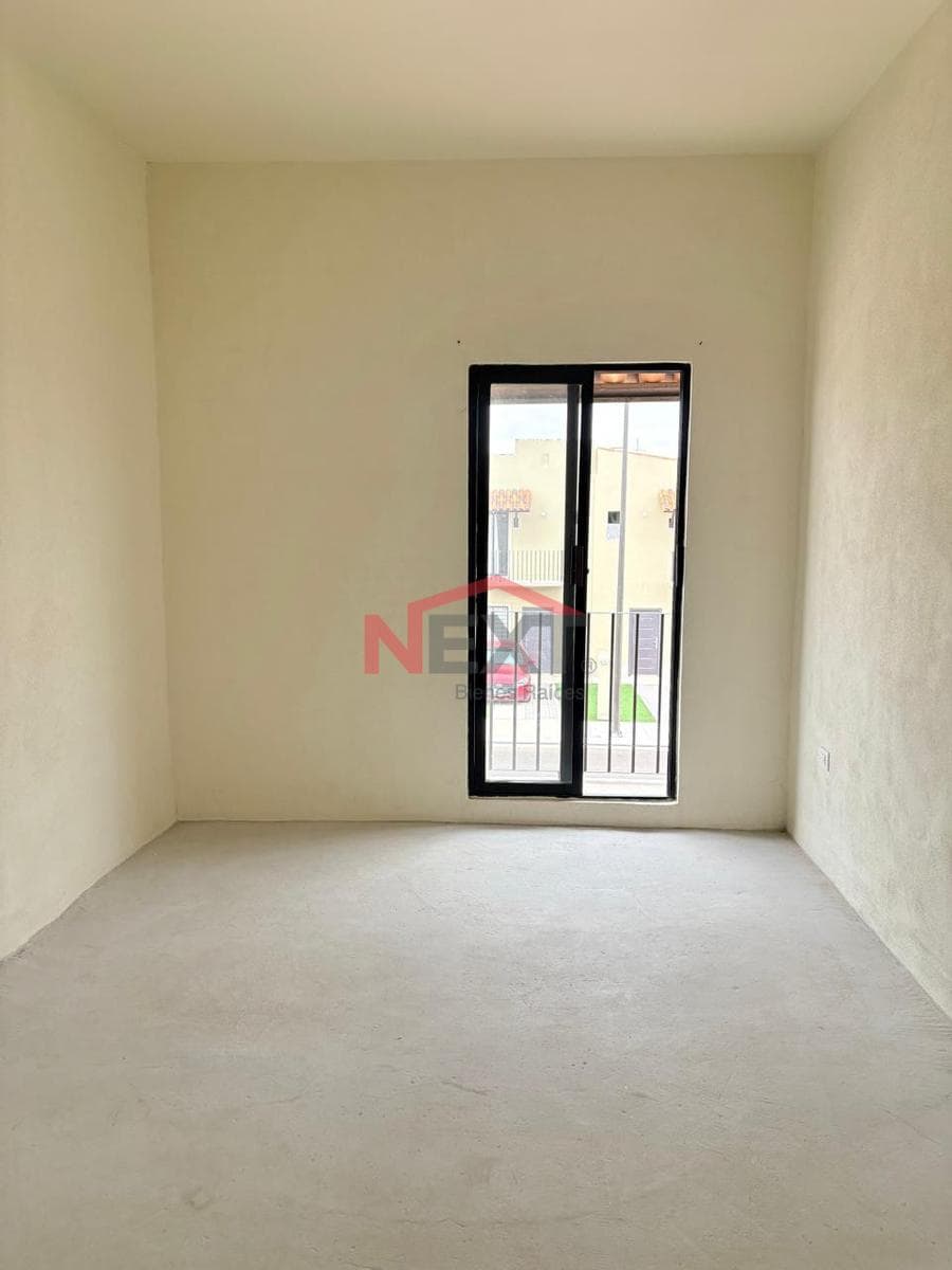 HOUSE FOR RENT IN THE SALAMANCA RESIDENTIAL NEIGHBORHOOD