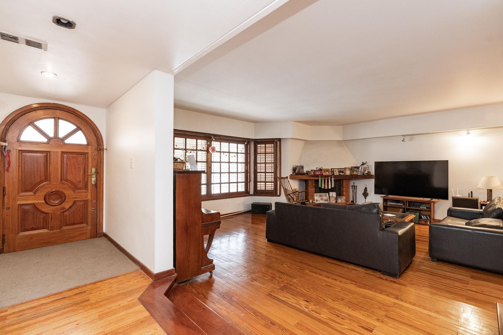 CASA LOTE PROPIO 6 AMBIENTES 6 COCHERAS VILLA URQUIZA