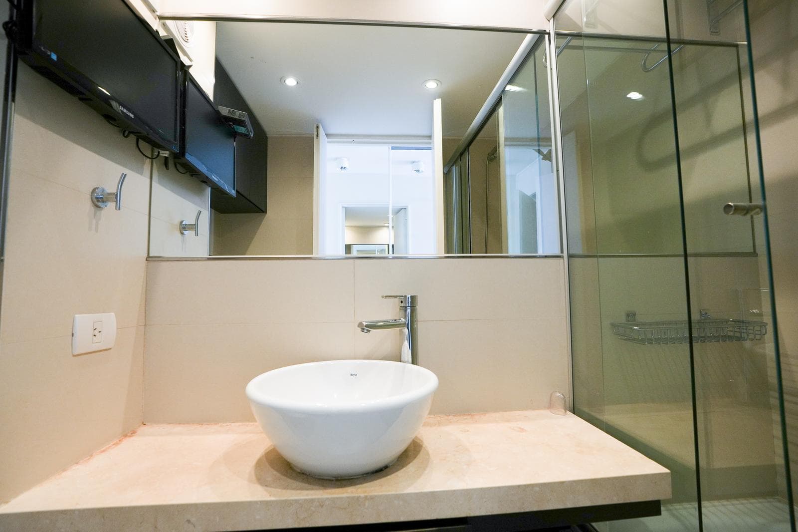 2-Bedroom Apartment + Garage - Las Cañitas, Palermo