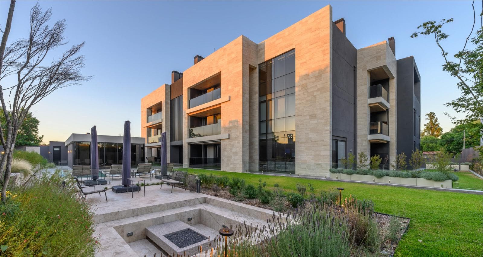 PURO Cerro | Exclusive 2-bedroom apartment with a garden, 140 m², and 2 parking spaces