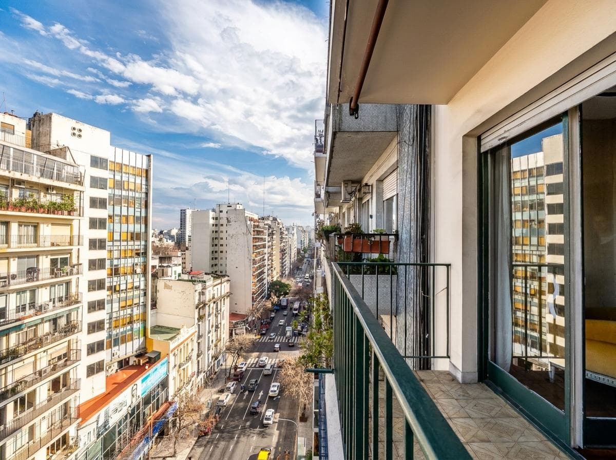 4-Room Apartment for Sale in Caballito, Upper Floor
