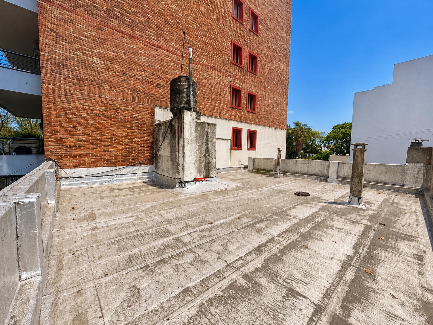PH | FOR SALE | NEEDS RENOVATION | 4 ROOMS | 2 SPACIOUS TERRACES | VILLA URQUIZA