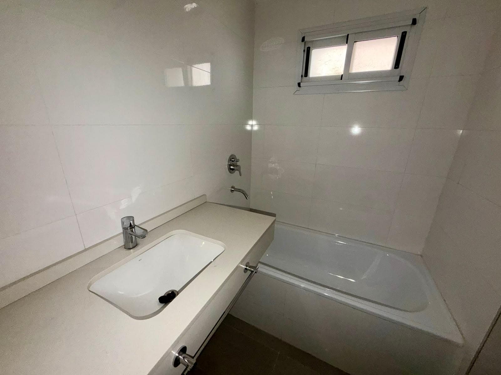 For Sale - Brand-New 2-Bedroom Apartment in the Lourdes Neighborhood, Rosario