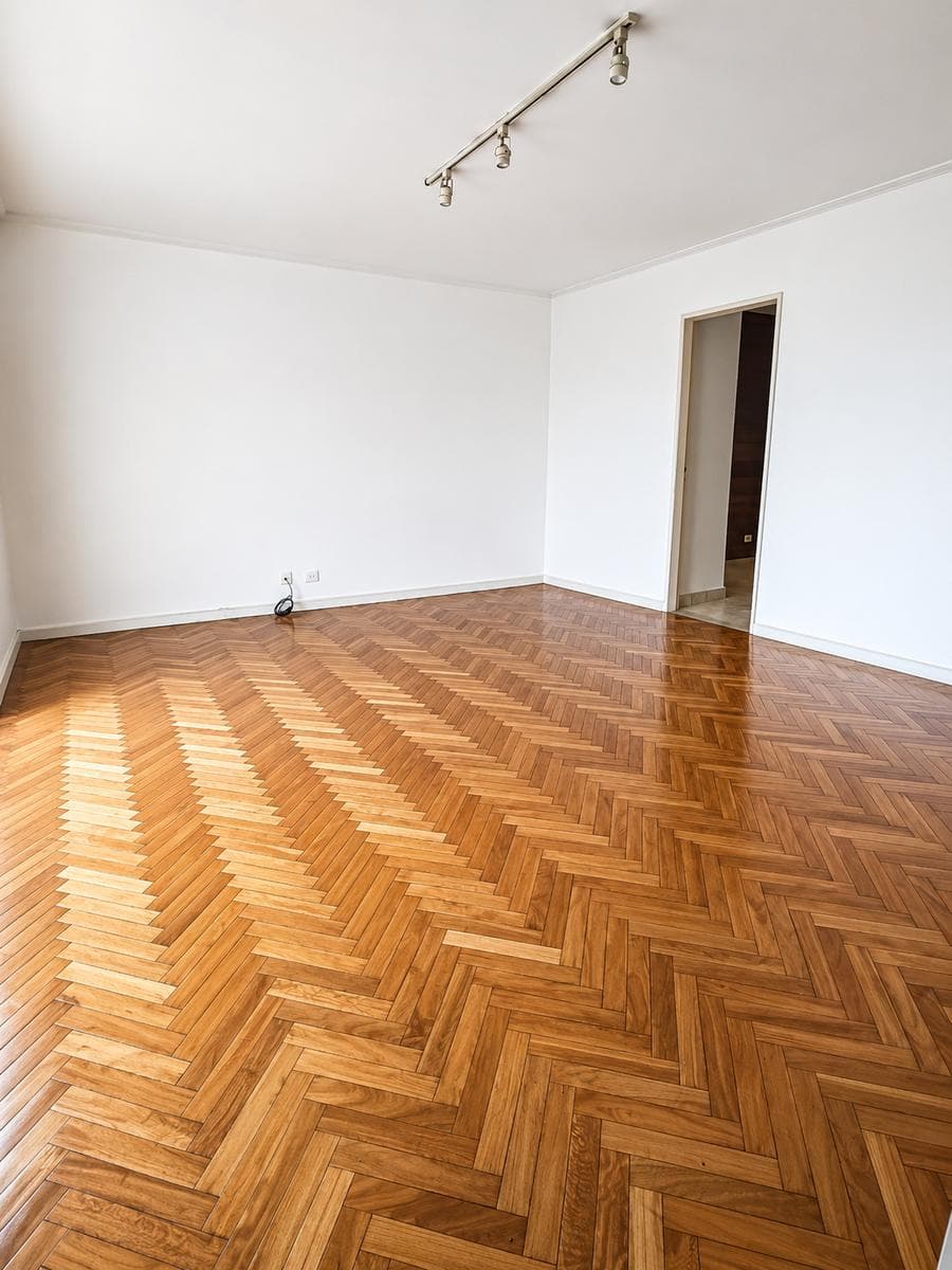 Very Spacious and Bright 2-Room Apartment for Rent in Olivos