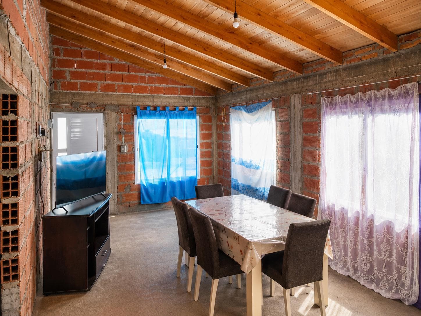 3-Bedroom House for Sale in Colonia Ayui, Concordia, Entre Ríos, Surrounded by Lakes and Hot Springs