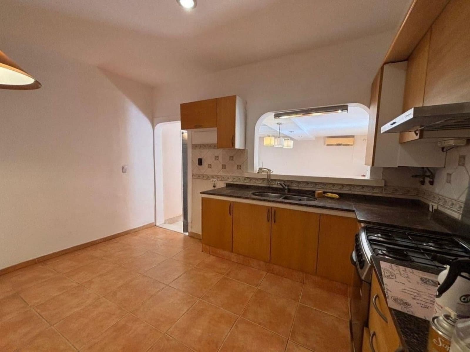HOUSE FOR SALE IN THE URCA NEIGHBORHOOD: 3 BEDROOMS, QUALIFIES FOR A MORTGAGE, WITH A SWIMMING POOL