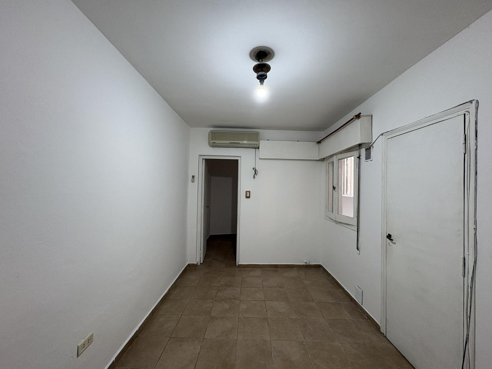 2-bedroom apartment + bonus room