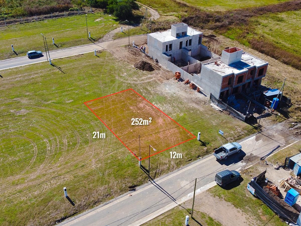 For Sale! Lot in Docta Central - Duplex Apartment