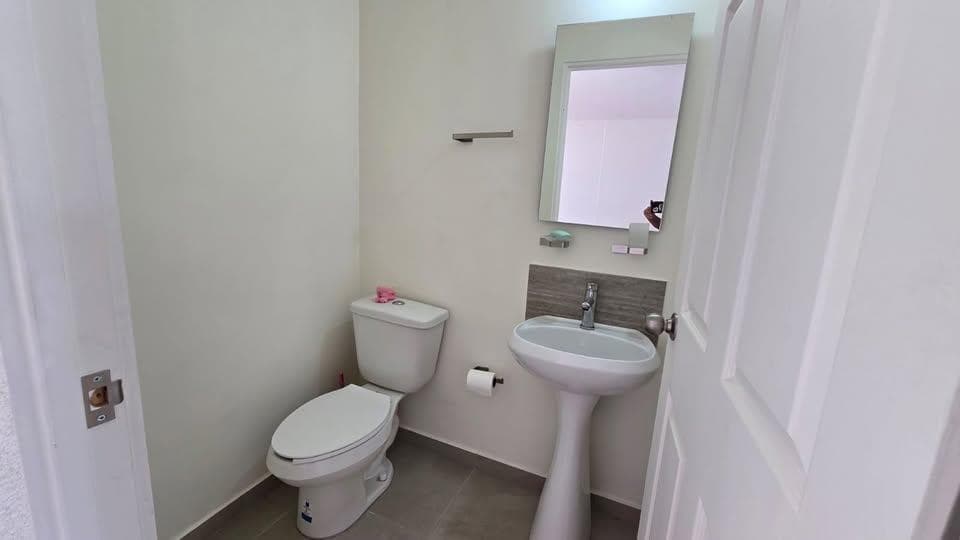 House FOR RENT