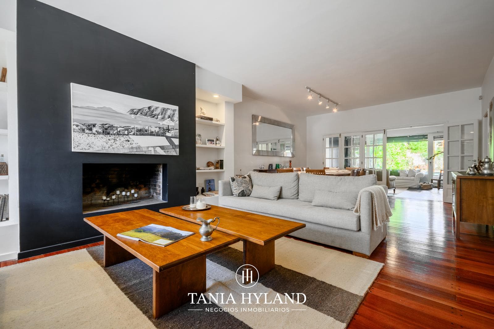 5-Bedroom House for Sale with Garden and Pool in Martínez, San Isidro