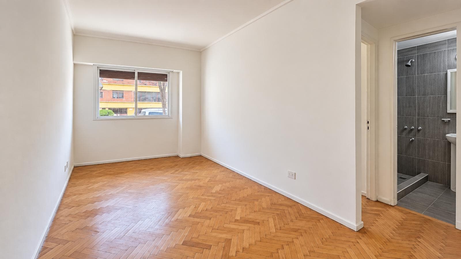 2-ROOM GROUND-FLOOR APARTMENT FOR RENT WITH A PATIO – BELGRANO – NO MAINTENANCE FEES