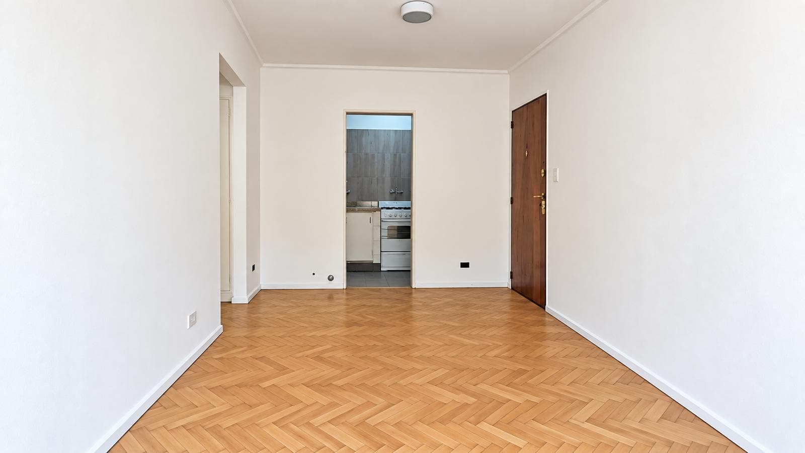 2-ROOM GROUND-FLOOR APARTMENT FOR RENT WITH A PATIO – BELGRANO – NO MAINTENANCE FEES