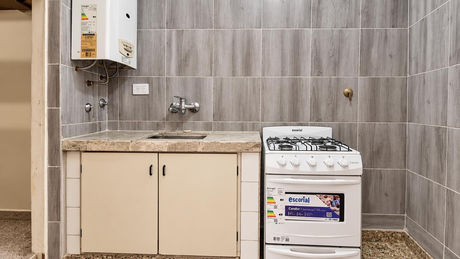 2-ROOM GROUND-FLOOR APARTMENT FOR RENT WITH A PATIO – BELGRANO – NO MAINTENANCE FEES
