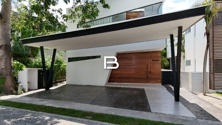House in Playa Car