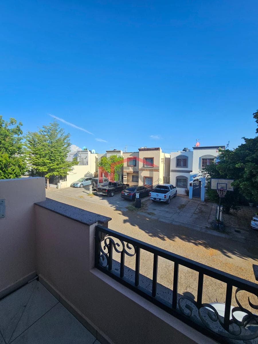 HOUSE FOR RENT IN COL. LA VERBENA