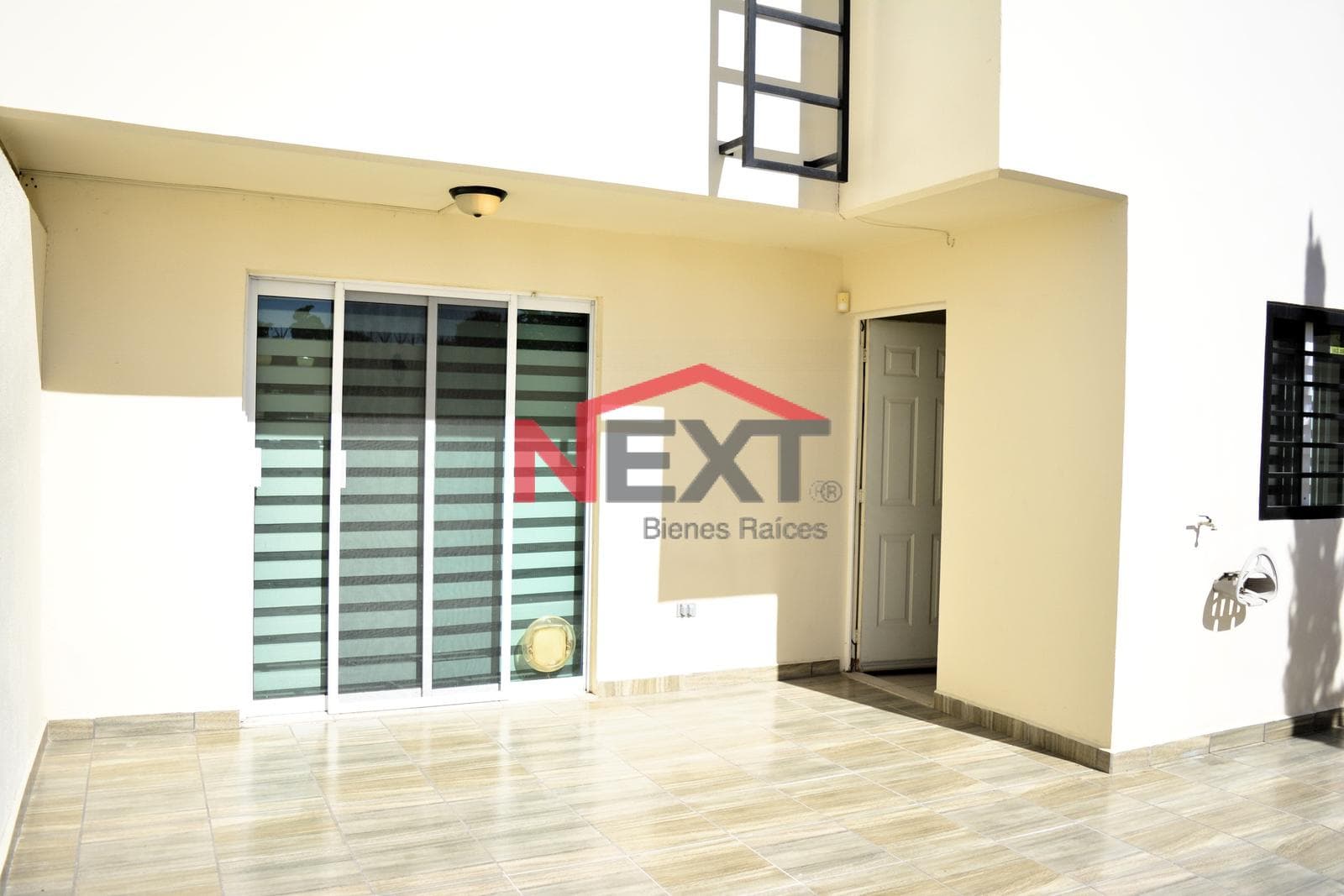 HOUSE FOR RENT IN BANUS RESIDENCIAL
